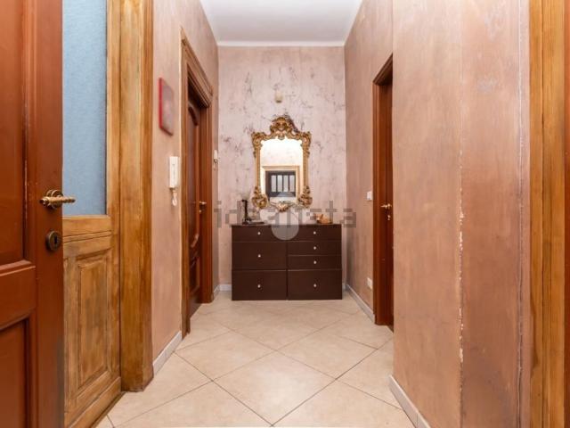 Appartamento in vendita di 128 m² in Via Borgomanero, 65