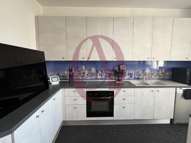 Appartamento in vendita di 128 m² in Via Benvenuto Cellini, 10