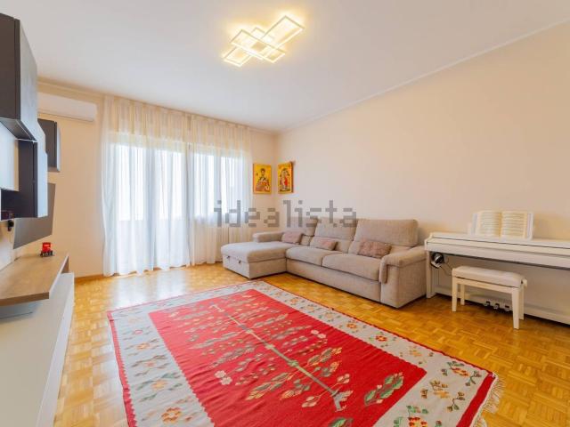 Appartamento in vendita di 128 m² in Via Genova Rulli, 14
