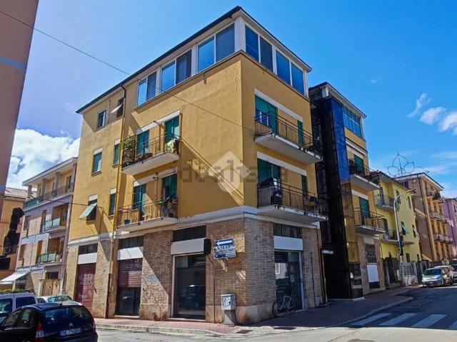 Appartamento in vendita di 128 m² in Via Giuseppe Verdi, 71
