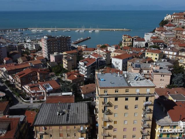 Appartamento in vendita di 128 m² in Via Giosuè Carducci, 24