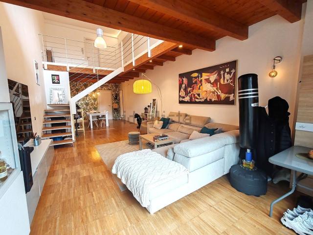 Appartamento in vendita di 128 m² in Via Giovanni Cadolini, 34