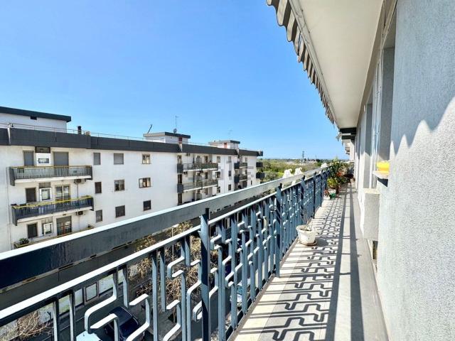 Appartamento in vendita di 128 m² in Via Giovanni Casalino