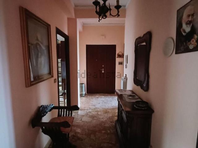 Appartamento in vendita di 128 m² in Via dei Castagni, 98