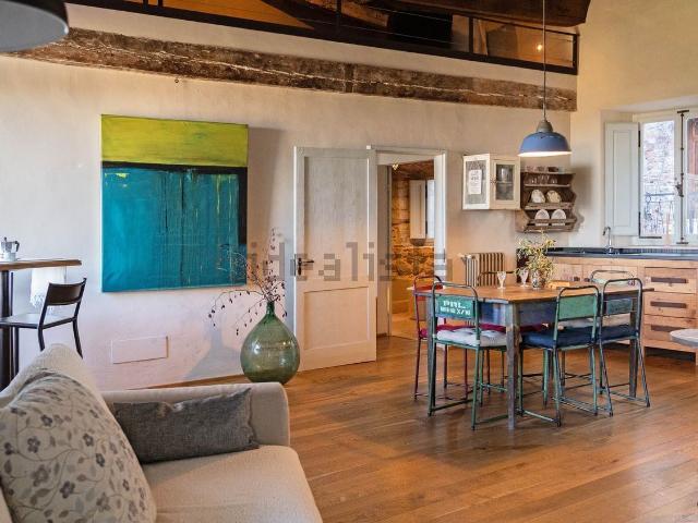 Appartamento in vendita di 128 m² in Via della Rocca, 14