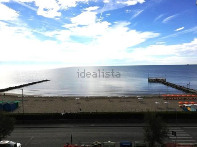 Appartamento in vendita di 128 m² in Via delle Meduse