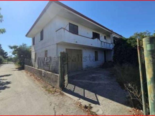 Appartamento in vendita di 128 m² in Via delle Primule, 2