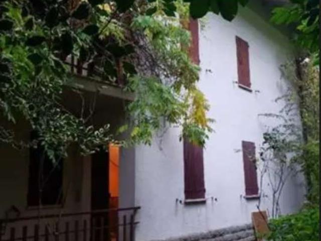 Appartamento in vendita di 128 m² in Via Divisione Tridentina