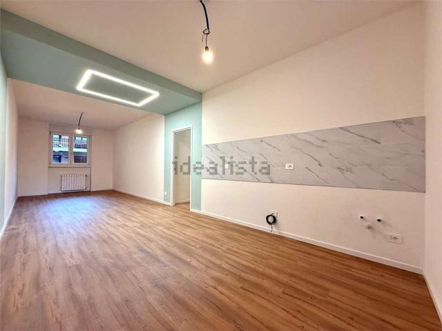 Appartamento in vendita di 128 m² in Via Ernesto Cairoli