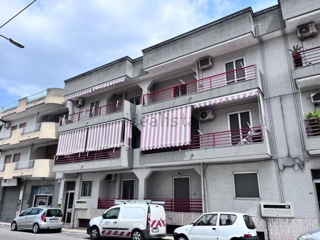 Appartamento in vendita di 128 m² in Via IV Novembre