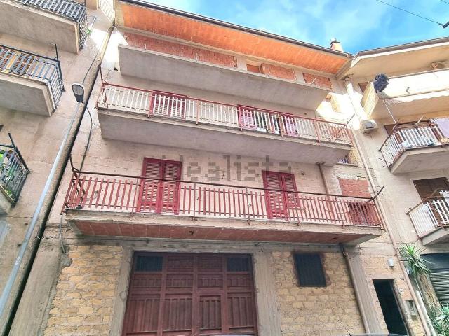 Appartamento in vendita di 128 m² in Via Lo Greco Francesco