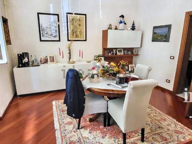 Appartamento in vendita di 128 m² in Via Leonardo Cambini, 33