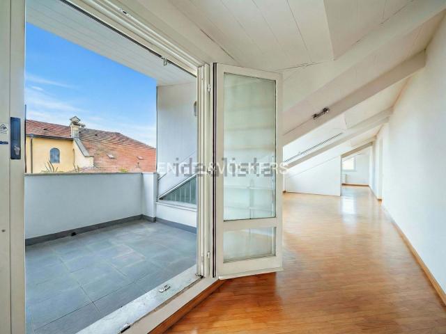 Appartamento in vendita di 128 m² in Via Luigi Settembrini, 18