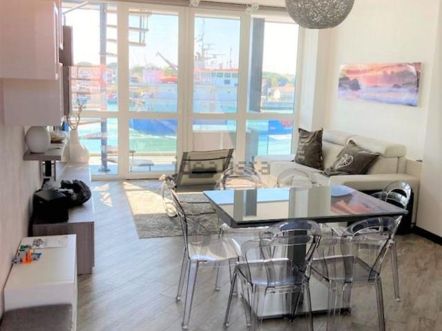 Appartamento in vendita di 128 m² in Via Molo Romano