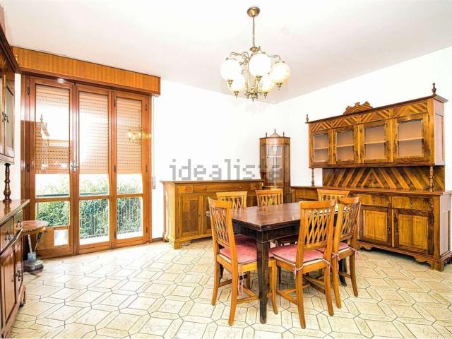 Appartamento in vendita di 128 m² in Via Nazario Sauro