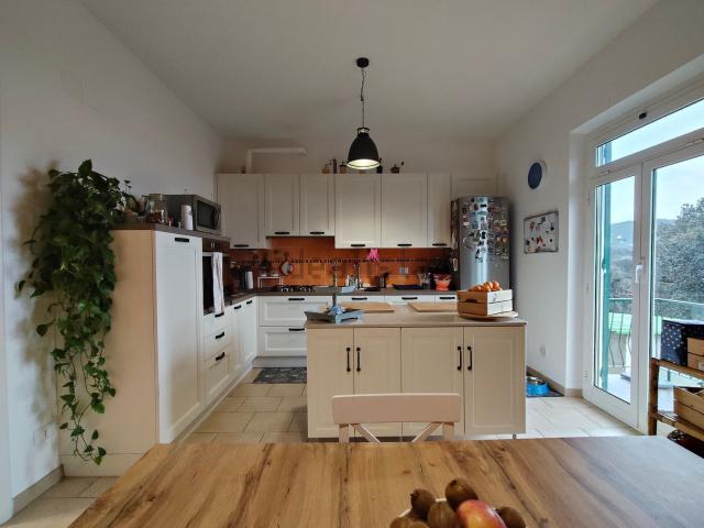 Appartamento in vendita di 128 m² in Via Nuova di Casanova