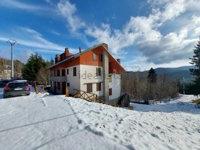 Appartamento in vendita di 128 m² in Via Secchia e del Bicchiere, 94