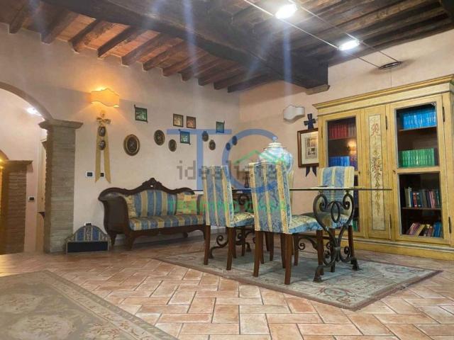 Appartamento in vendita di 128 m² in Via Pallavicino