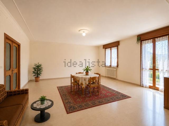 Appartamento in vendita di 128 m² in Via Pietro Giardini, 28