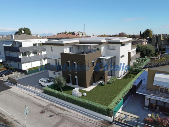 Appartamento in vendita di 128 m² in Via Vicenza, 12