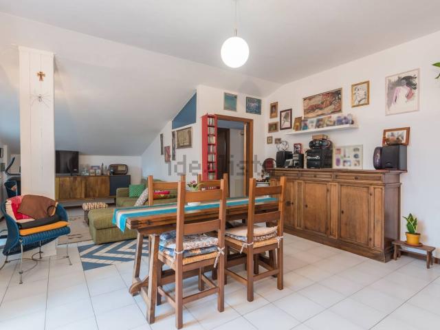Appartamento in vendita di 128 m² in Via Viole