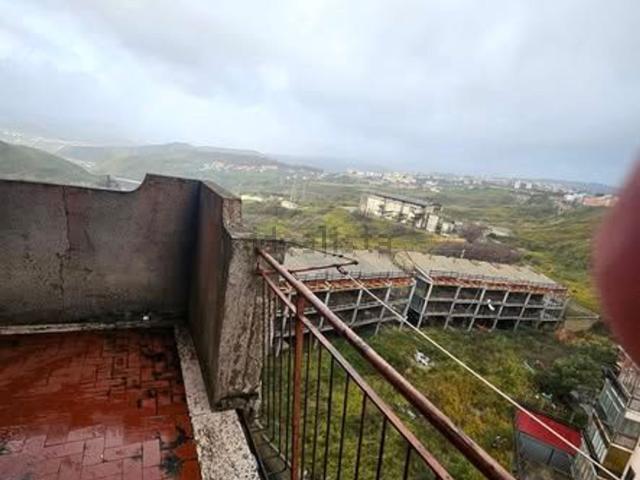 Appartamento in vendita di 128 m² in Viale Vincenzo de Filippis, 106