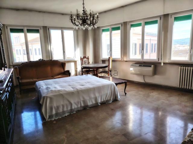 Appartamento in vendita di 128 m² in Viale Donato Bramante