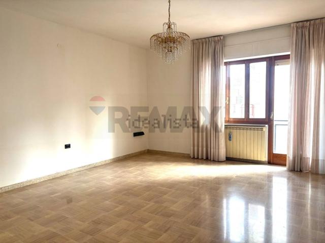Appartamento in vendita di 128 m² in Viale Guglielmo Marconi, 19
