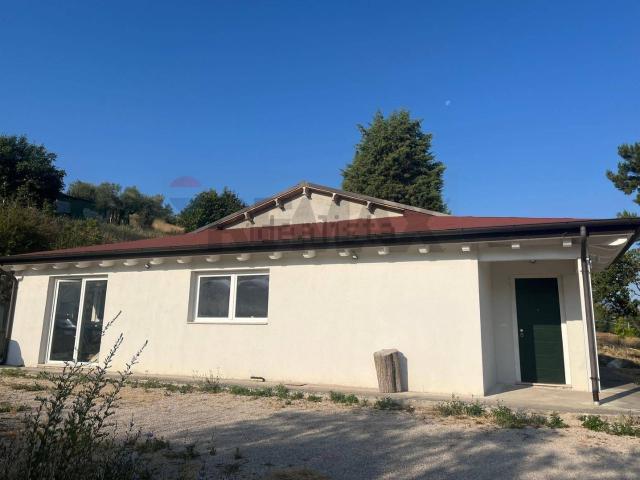 Appartamento in vendita di 128 m² in Contrada Casale, 35