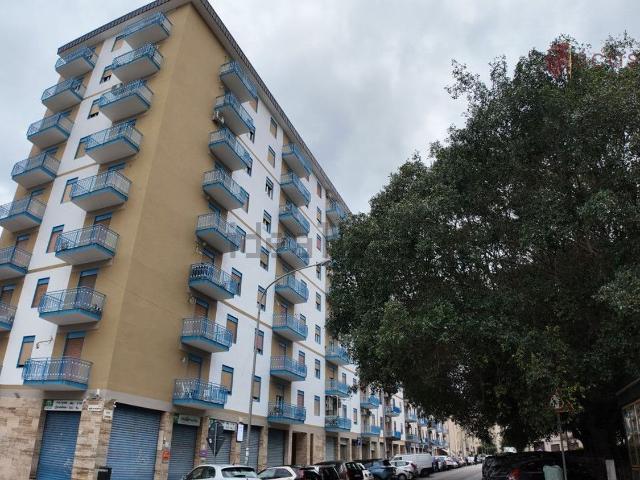 Appartamento in vendita di 128 m² in Piazza Barbarino Costanzo, 6