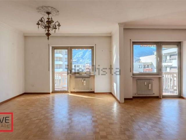 Appartamento in vendita di 128 m² in Piazza San Vigilio