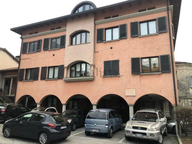 Appartamento in vendita di 128 m² in Piazza Roberto Lepetit, 5