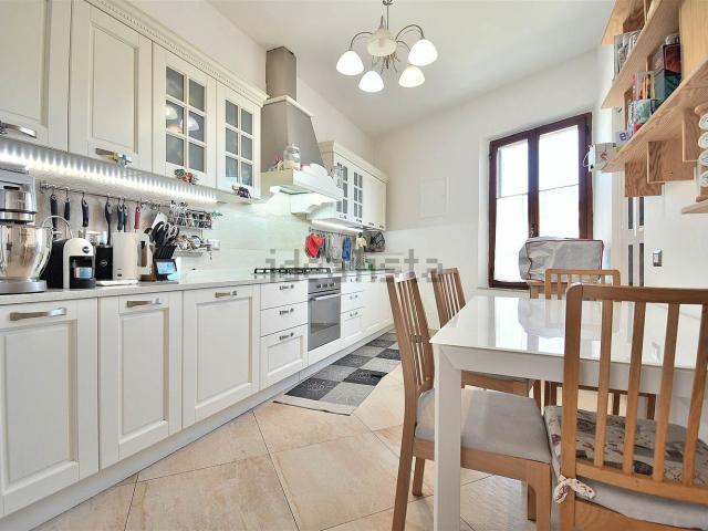 Appartamento in vendita di 128 m² in Strada degli Agostoli