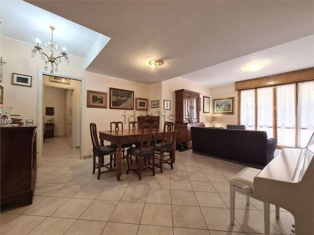 Appartamento in vendita di 128 m² in Strada Formigina, 248