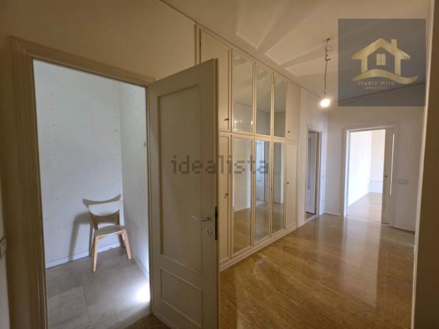 Appartamento in vendita di 129 m² in Via Volturno
