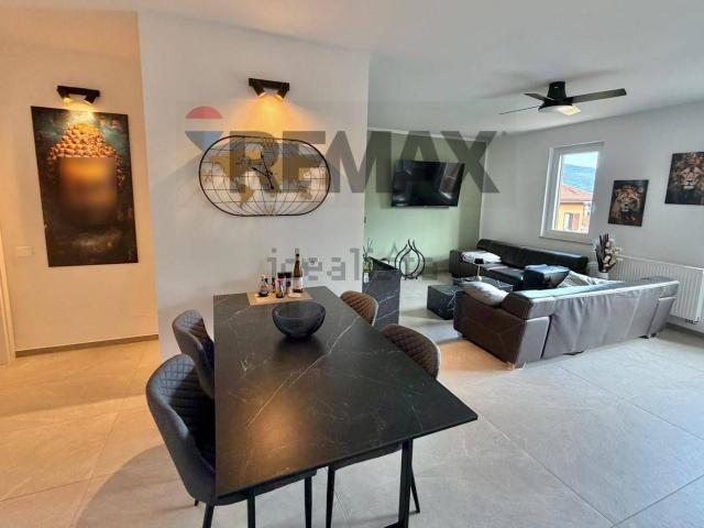 Appartamento in vendita di 129 m² in Via Castello, 84