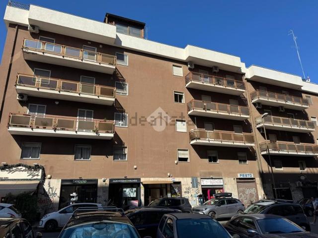 Appartamento in vendita di 129 m² in Via Gaetano Devitofrancesco, 31