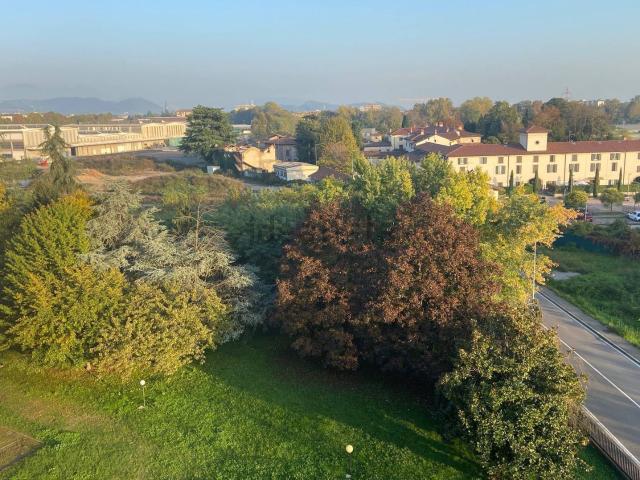 Appartamento in vendita di 129 m² in Via Giuseppe Mangili, 27