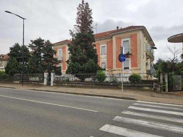 Appartamento in vendita di 129 m² in Via Giordano Bruno, 94