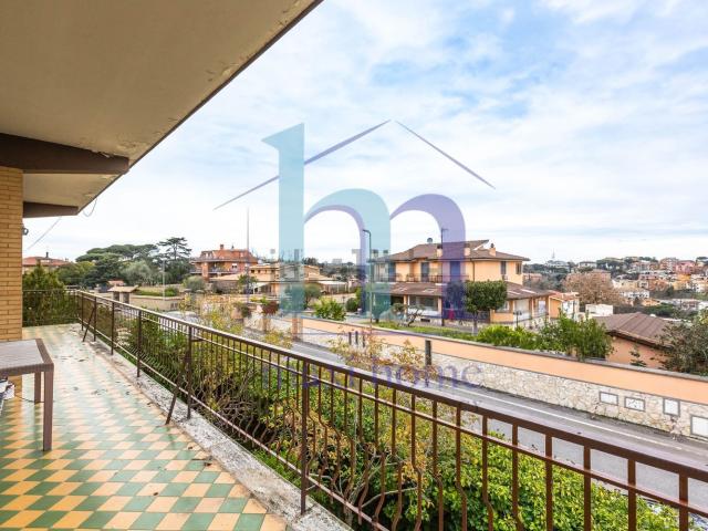 Appartamento in vendita di 129 m² in Via della Riserva di Livia