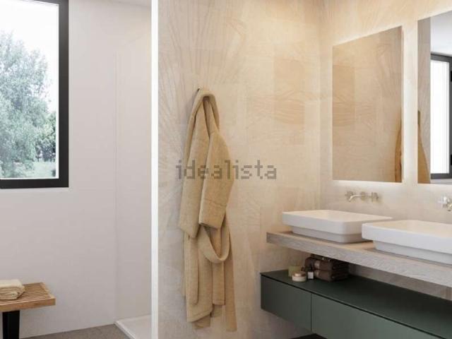 Appartamento in vendita di 129 m² in Via E. Alessandrini
