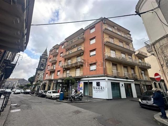 Appartamento in vendita di 129 m² in Via Etnea