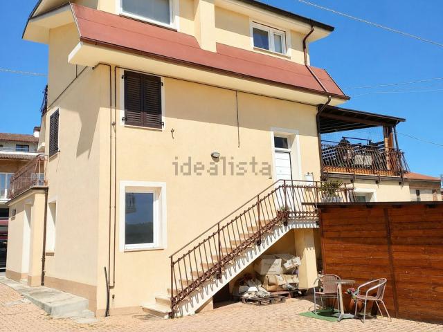 Appartamento in vendita di 129 m² in Via Faleriense Est, 6