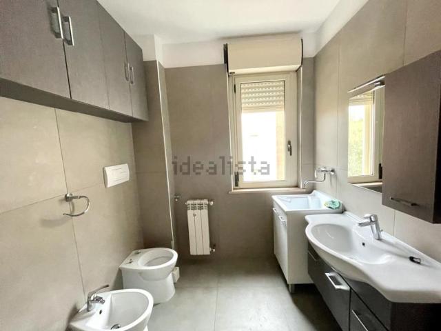 Appartamento in vendita di 129 m² in Via Monsignor Armando Fares, 77