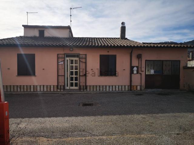 Appartamento in vendita di 129 m² in Via Monte Romanella