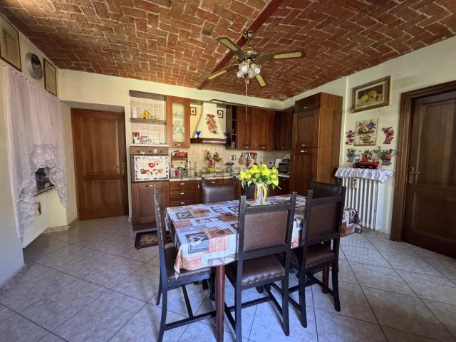 Appartamento in vendita di 129 m² in Via Montello, 3