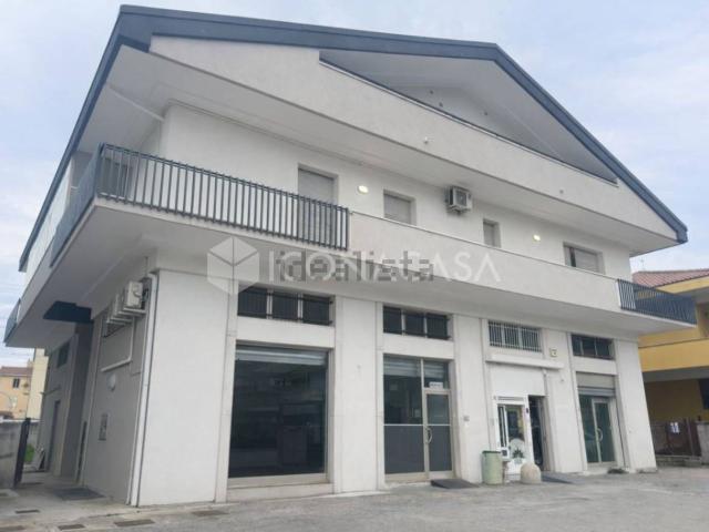 Appartamento in vendita di 129 m² in Via Nazionale Adriatica Nord
