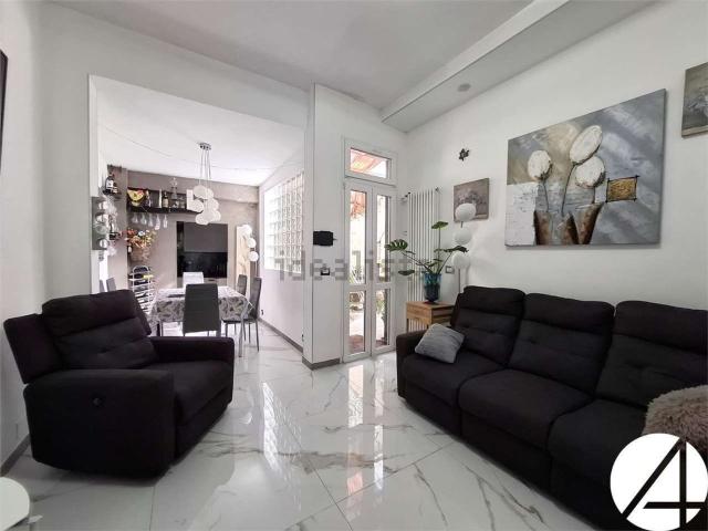 Appartamento in vendita di 129 m² in Via Nettuno