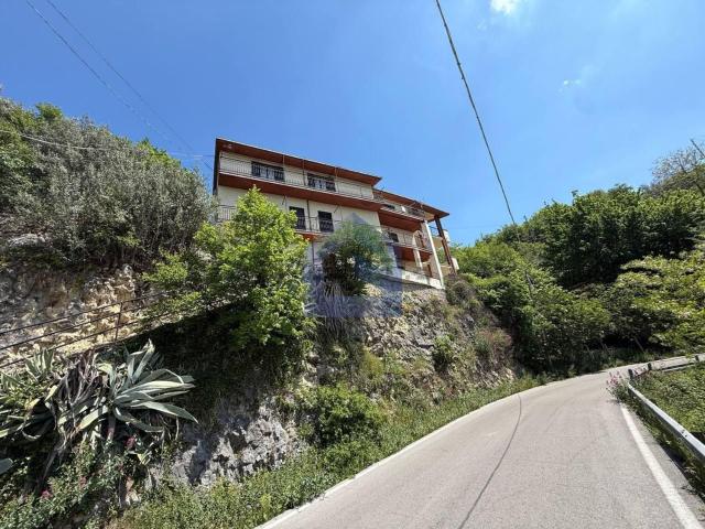 Appartamento in vendita di 129 m² in Via Sangritana