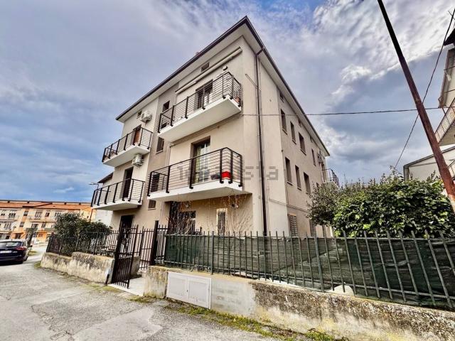 Appartamento in vendita di 129 m² in Via Pollutri
